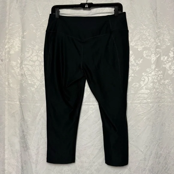 Nike Dri-Fit Capri Leggings Size Large - Picture 2 of 6